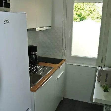 B12 Apartament *